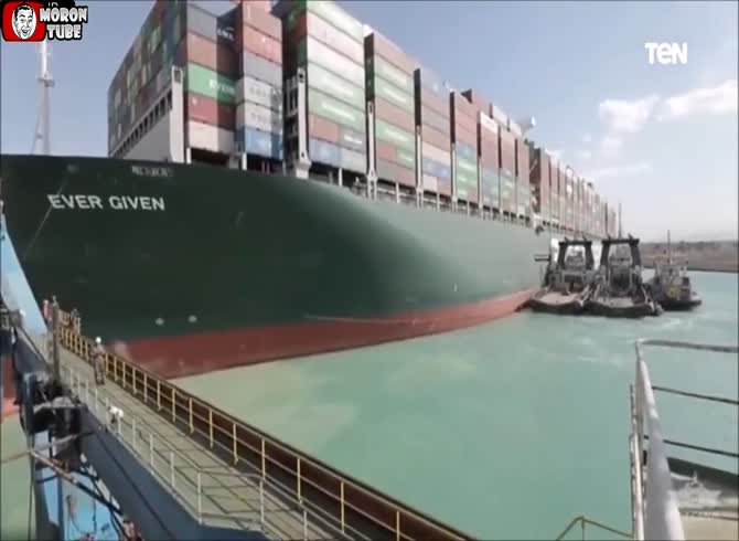 Video :After blocking the Suez Canal, the container ship refloated